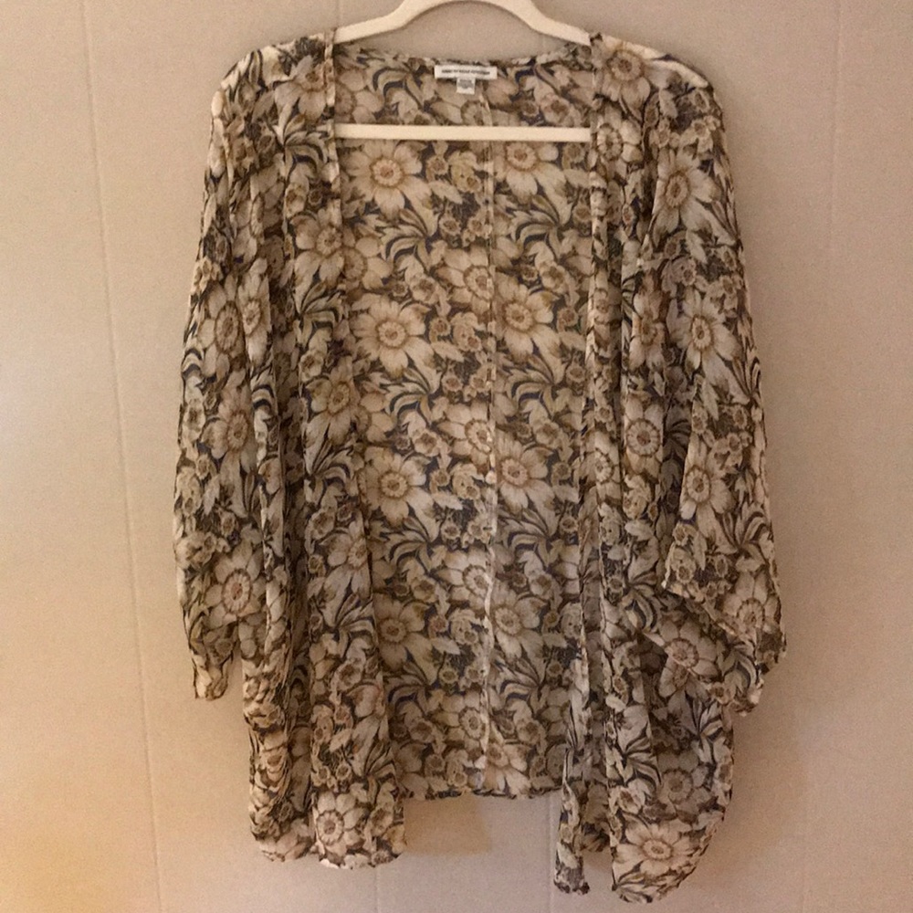 American Eagle Floral Kimono